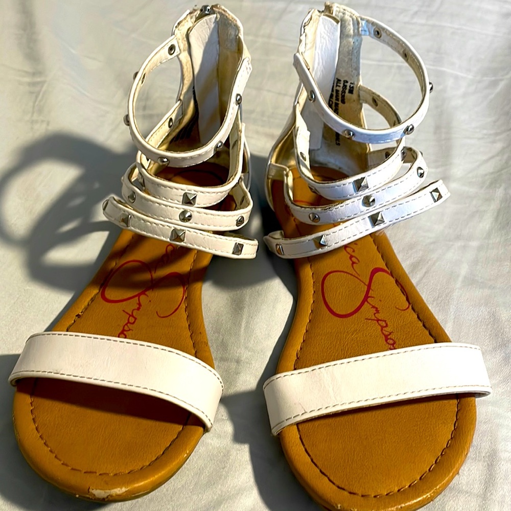 Girls flat sandals